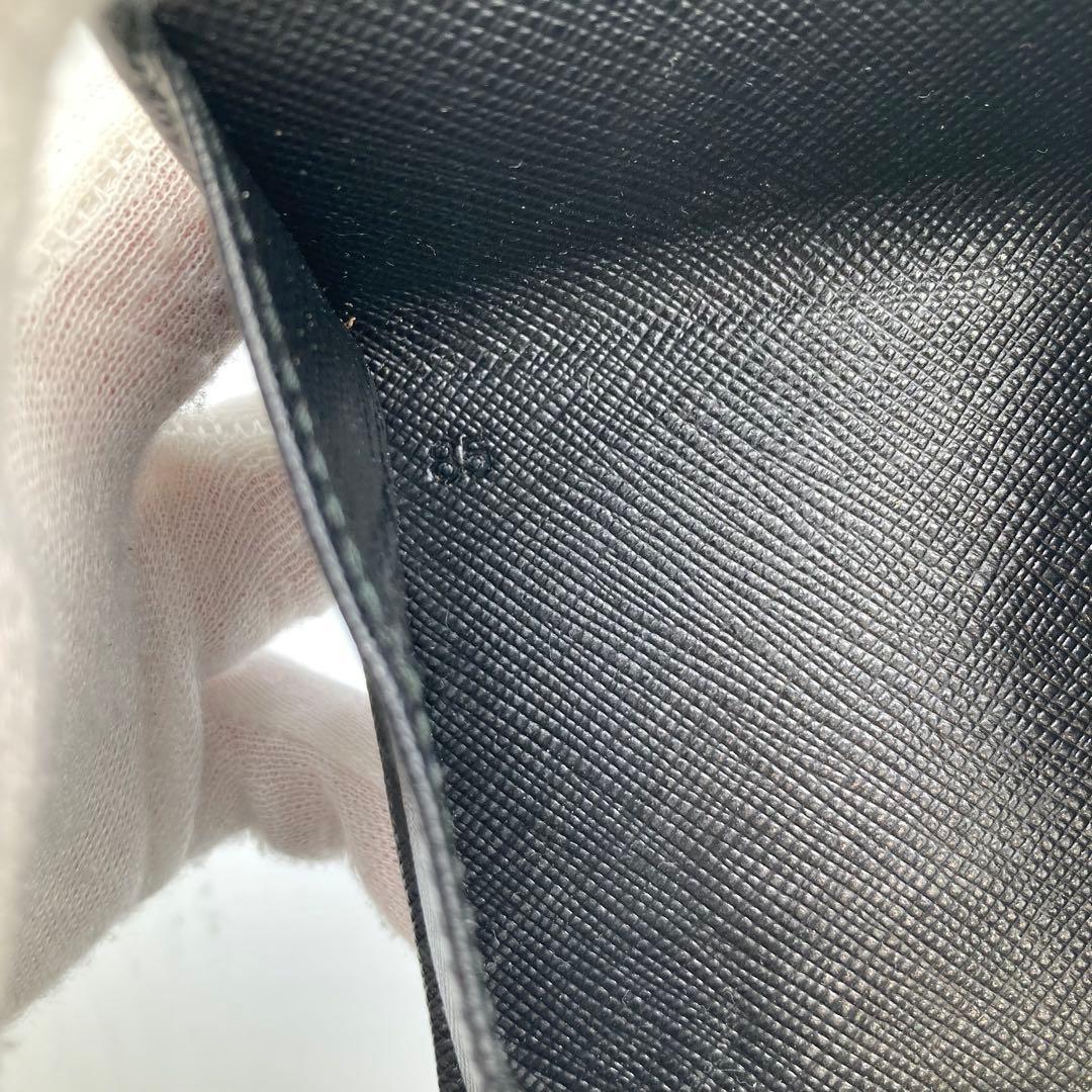 ！新品同然！　PRADA プラダ　ケース　サフィアーノ