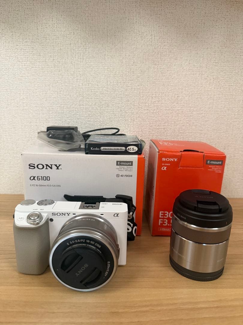 SONY α6100 ホワイト E30mm F3.5レンズセットマクロレンズ含む
