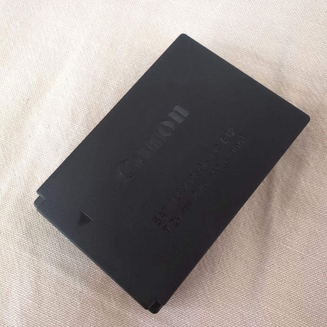 Canon EOS M100 ダブルレンズ 白　ミラーレス　一眼