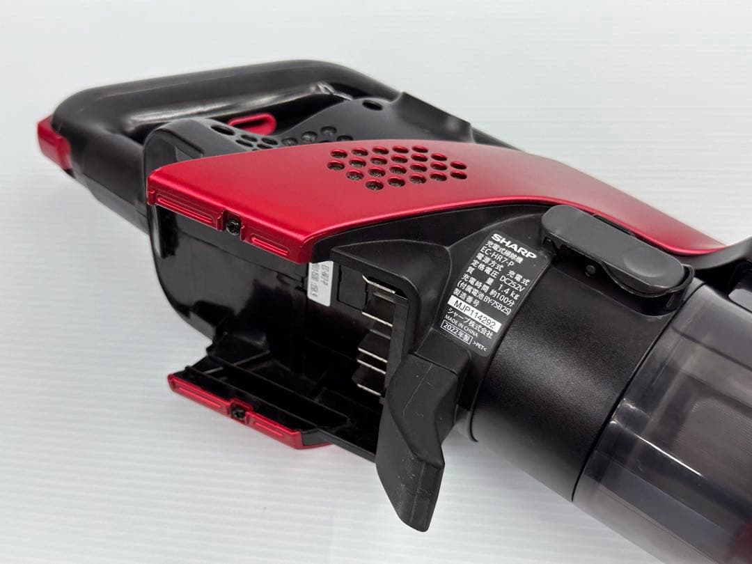 充電器+純正バッテリー付き　シャープ　EC-SR7-P 掃除機　2022年製　赤