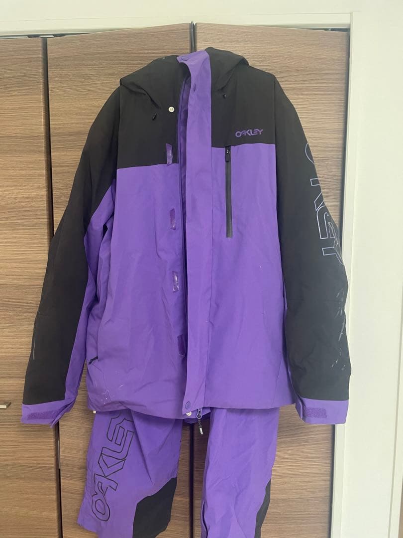 OAKLEY スノーボードウェア 紫　上下　セットアップ　XL 日本サイズ2XL