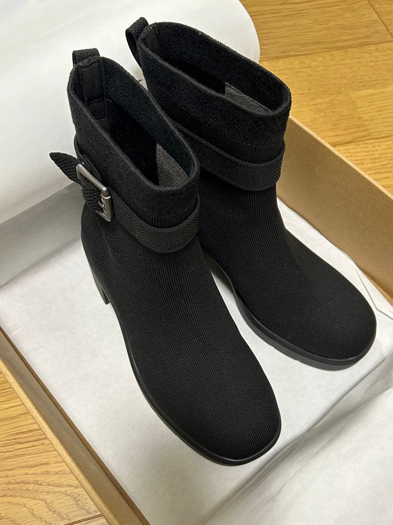 【お値下げ中！】VIVAIA スクエアトゥ 撥水加工 ヒールブーツ 35.5