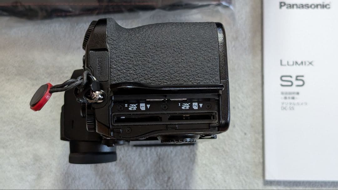 LUMIX S5 ミラーレス一眼カメラ 本体