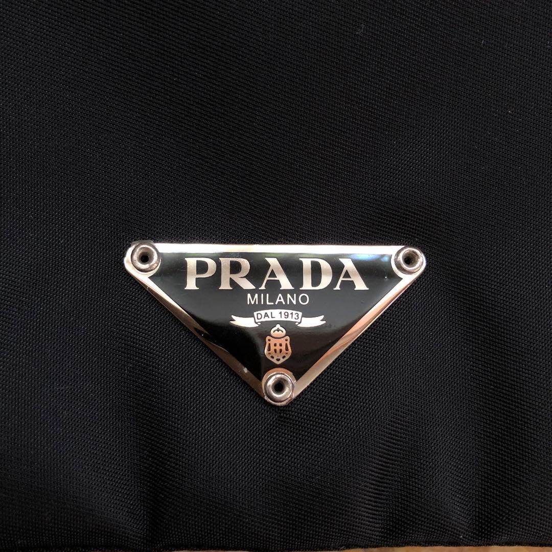 PRADAプラダポーチ