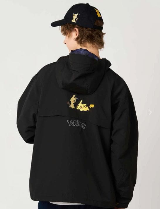 ★新品タグ付き★グラニフ ポケモン ピカチュウ かくれんぼ マウンテンパーカー