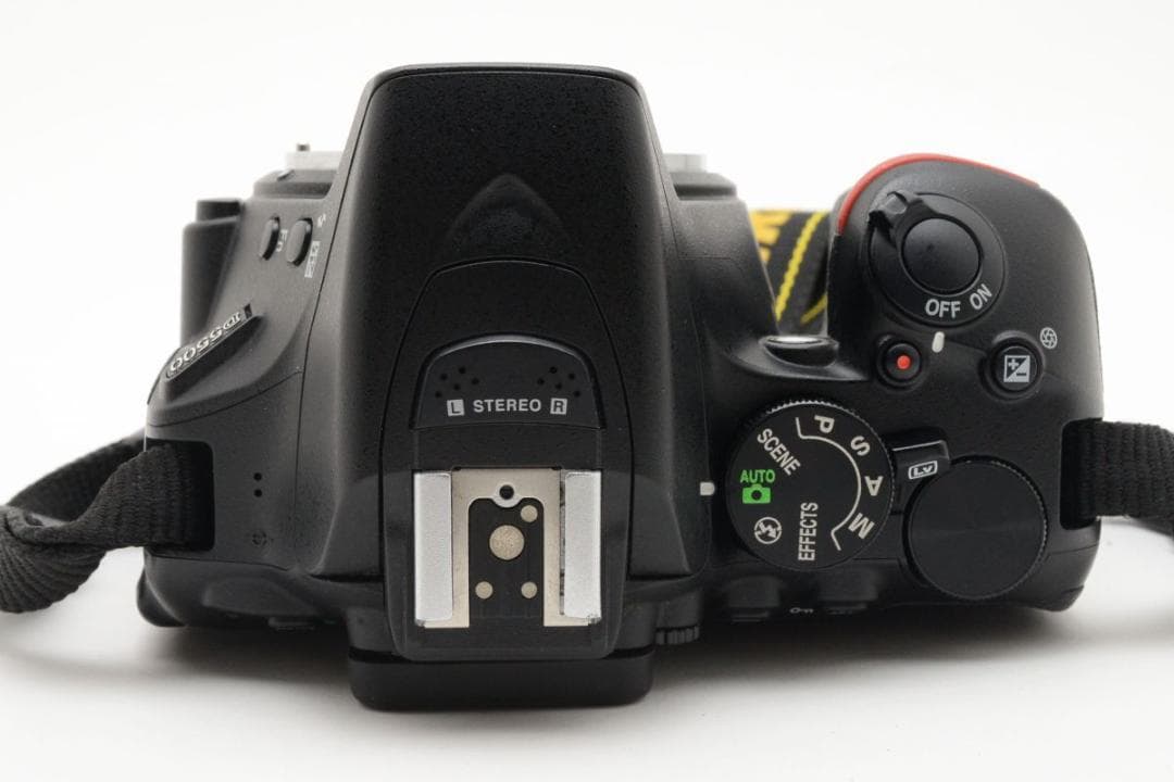 美品 Nikon　D5500　ダブルレンズ 　Wi-Fi搭載 SD32GB