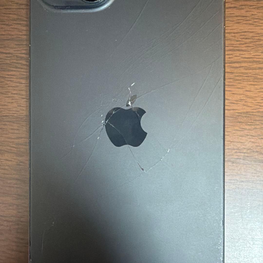 iPhone15plus、256GB、1年ほど使用済み、機能不備なし