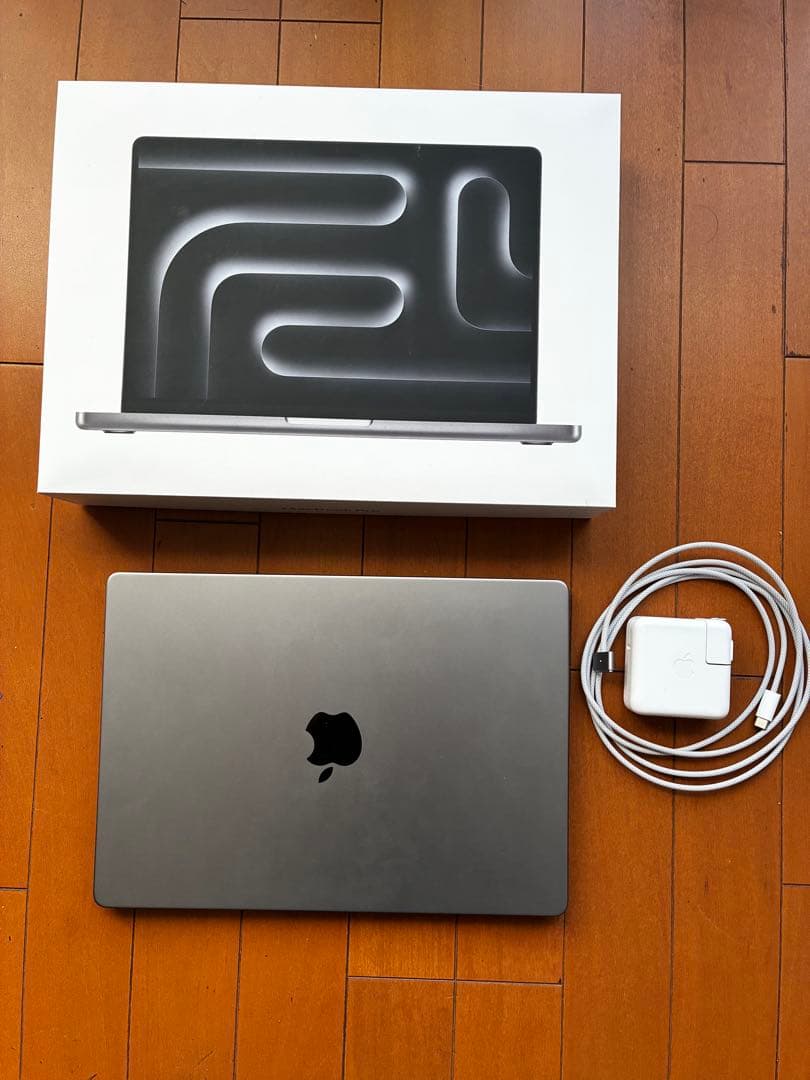 MacBook Pro M3 14インチ/ 16GB 1TB