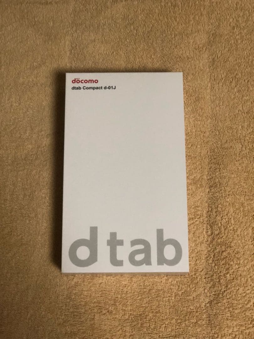 dtab Compact d-01J Silver タブレット ディータブ