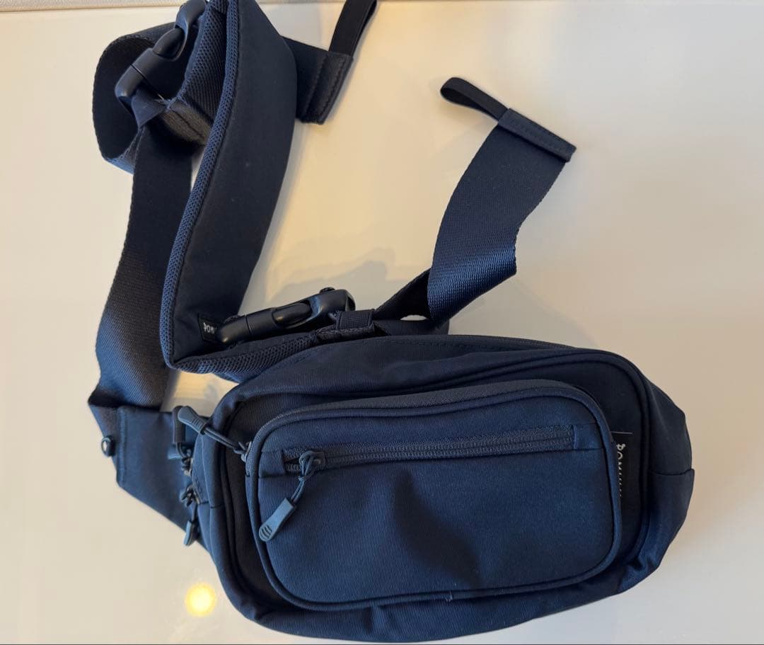 【未使用品・期間限定でお得に 】POMULU ネイビー 2WAYヒップシート