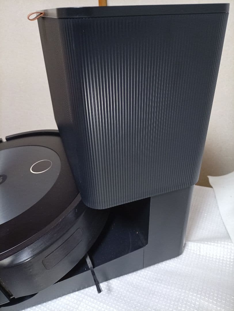 iRobot Roomba J7 本体 充電ステーション付き　作動良好