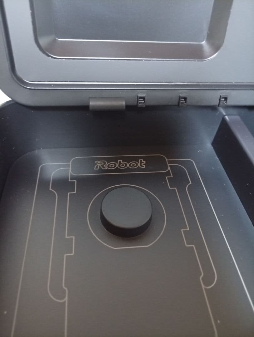 iRobot Roomba J7 本体 充電ステーション付き　作動良好