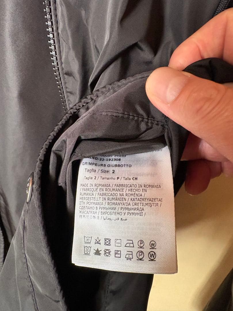 未使用級！モンクレール GRIMPEURSフーデットジャケット