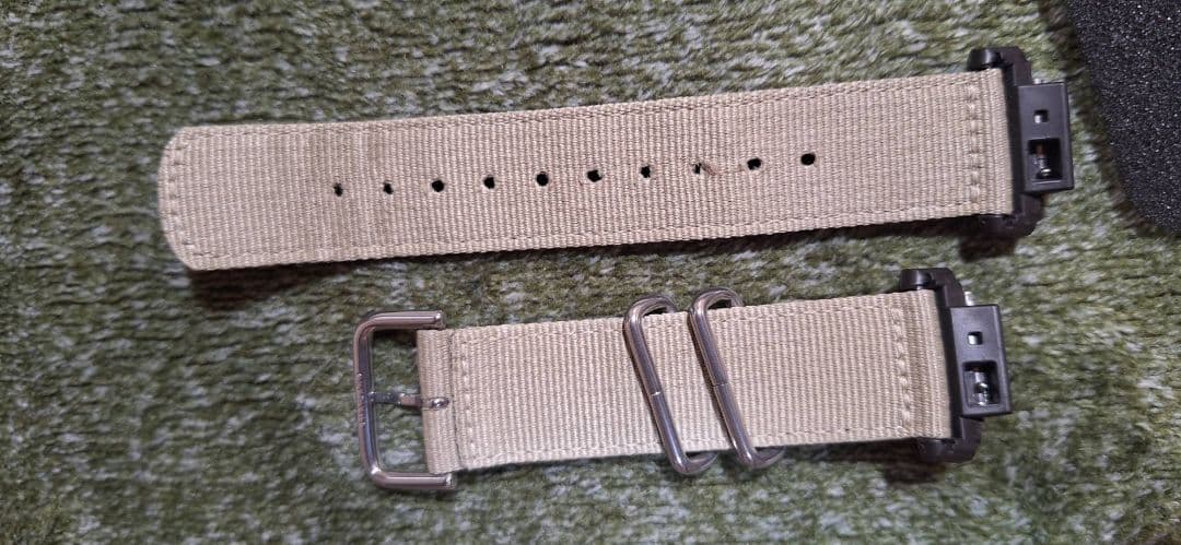 GSHOCK GM−２１００Ｃ−５Ａ 200M