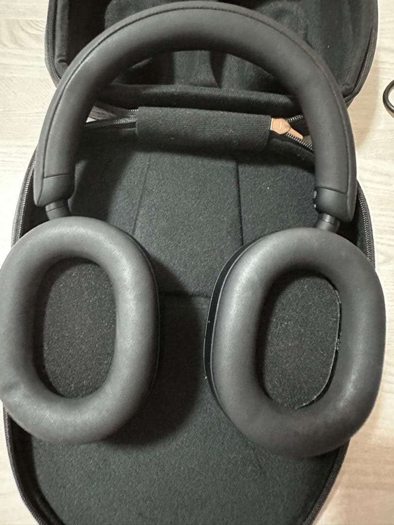 SONY ヘッドホン　WH-1000XM5 ブラック