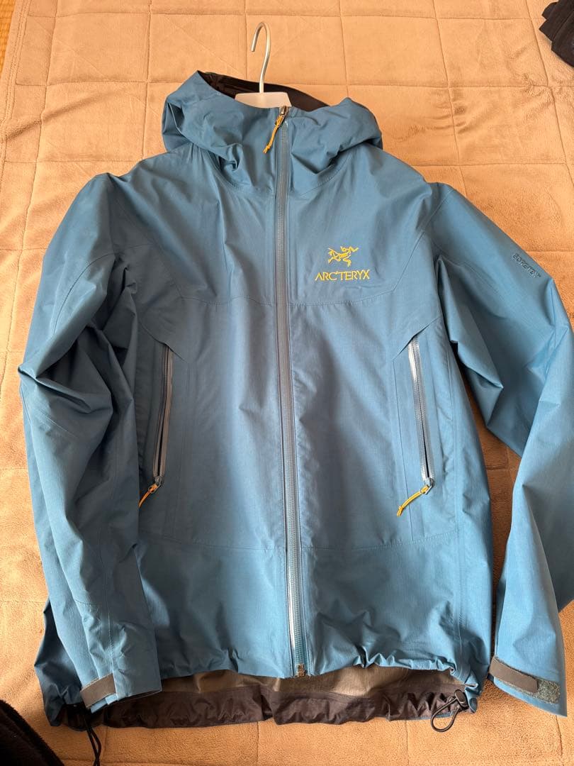 arcteryxアークテリクス　betasl レギオンブルー