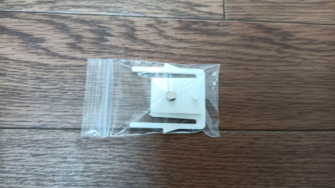 vive Ultimamte Tracker 3＋1 (合計4個とドングル1つ)