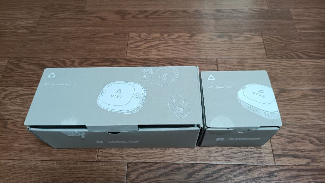 vive Ultimamte Tracker 3＋1 (合計4個とドングル1つ)