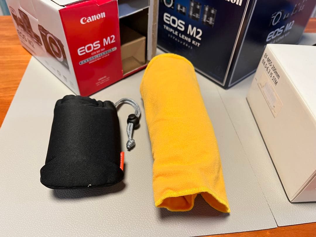 美品 Canon EOS M2 D 一眼レフ トリプルレンズキット➕望遠レンズ付