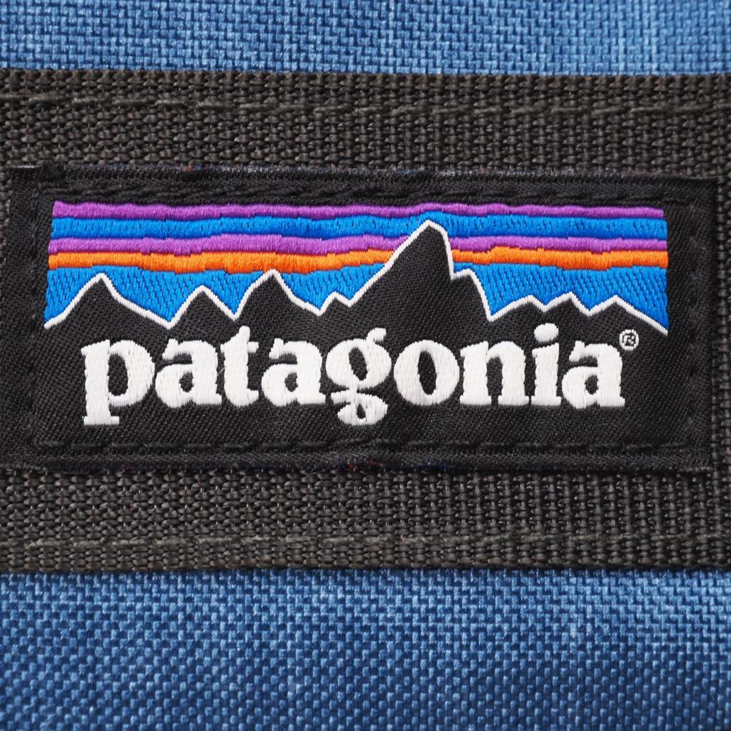 美品 Patagonia アーバーダッフル 30L トラウト柄 49250