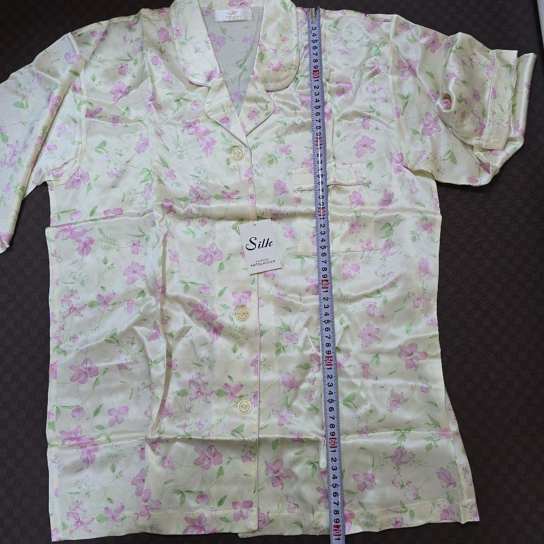 新品未使用　シルク パジャマ　MITSUKOSHI SHANGHAI 三越