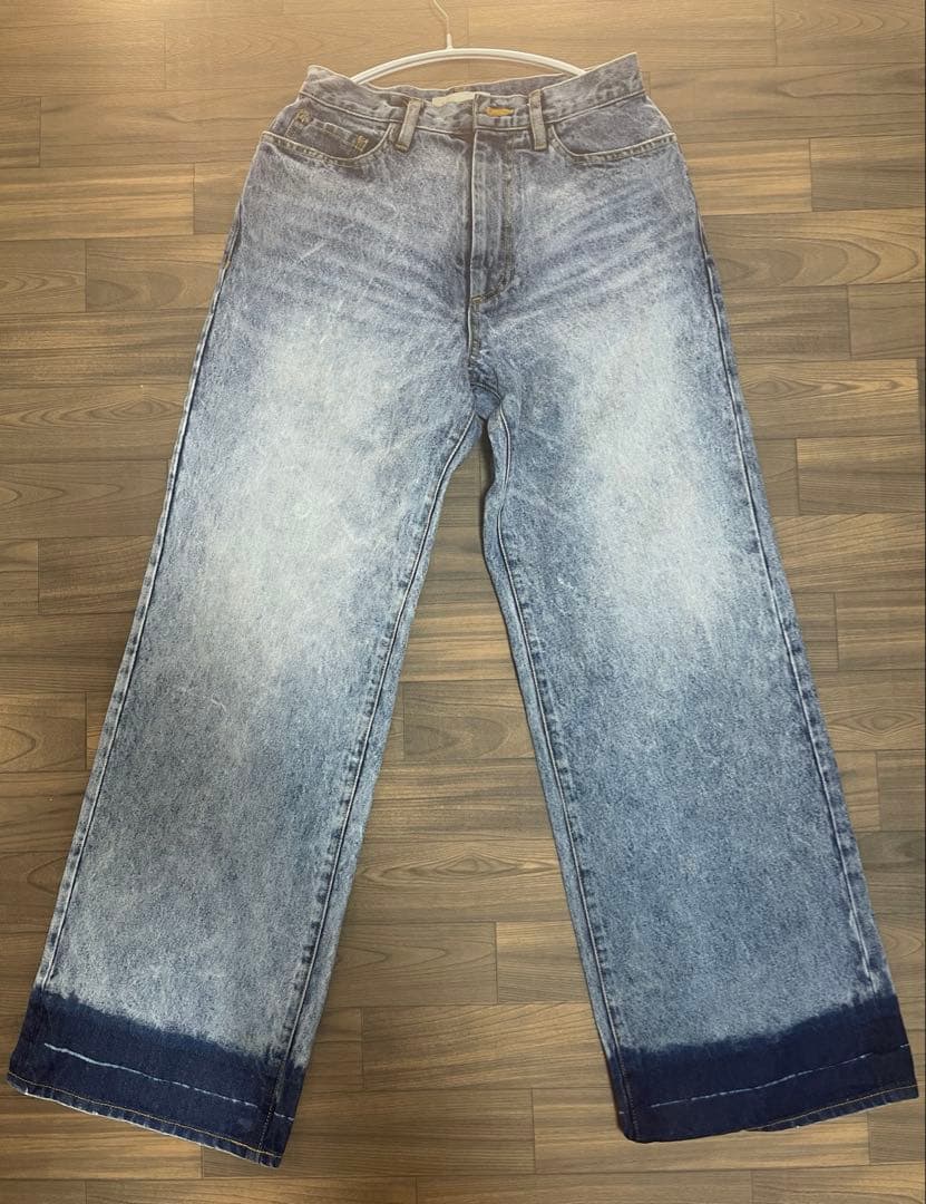 イナフライトブルー ストレートデニム ハイウエスト