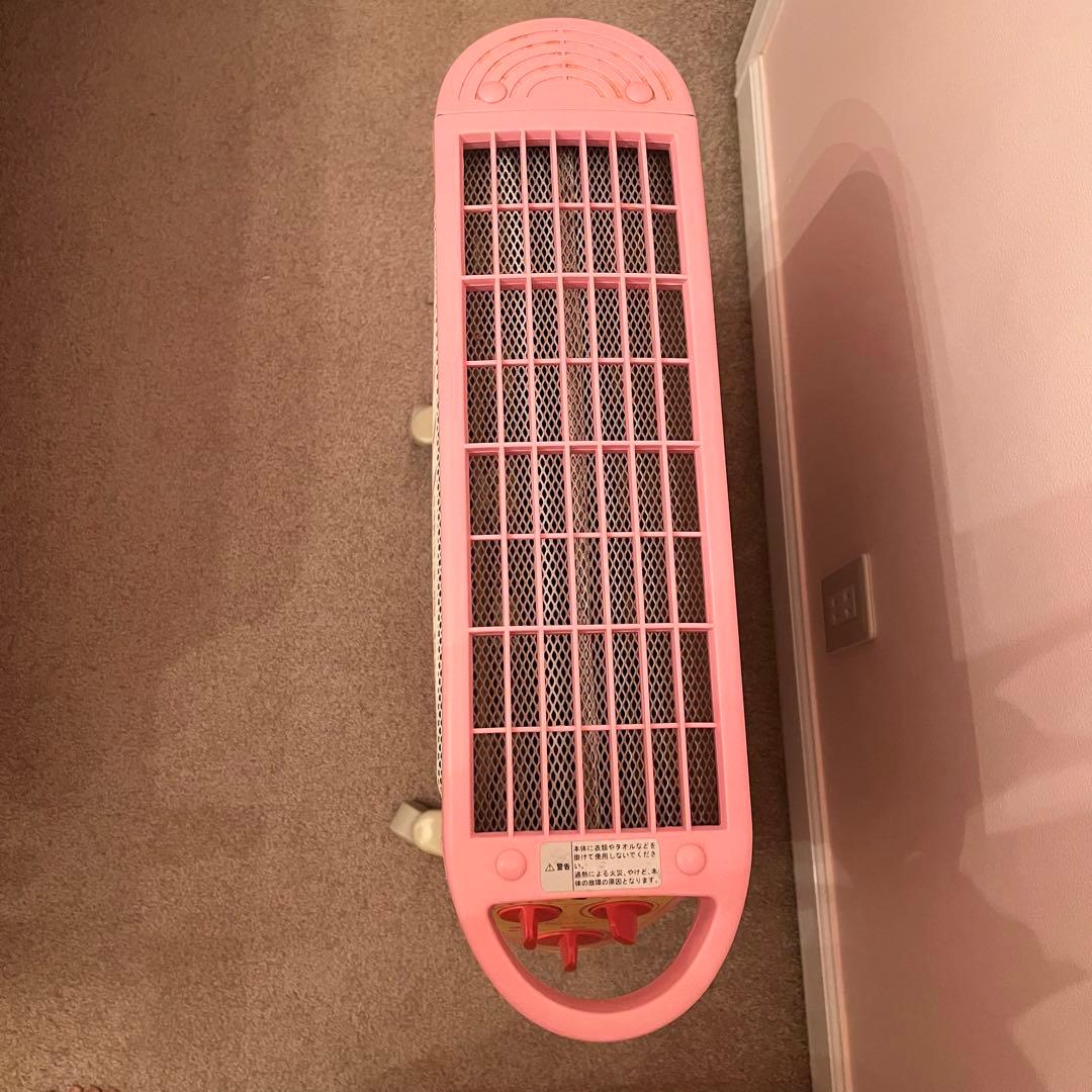 【激レア】ハローキティ　電気フィルムヒーター　ピンク