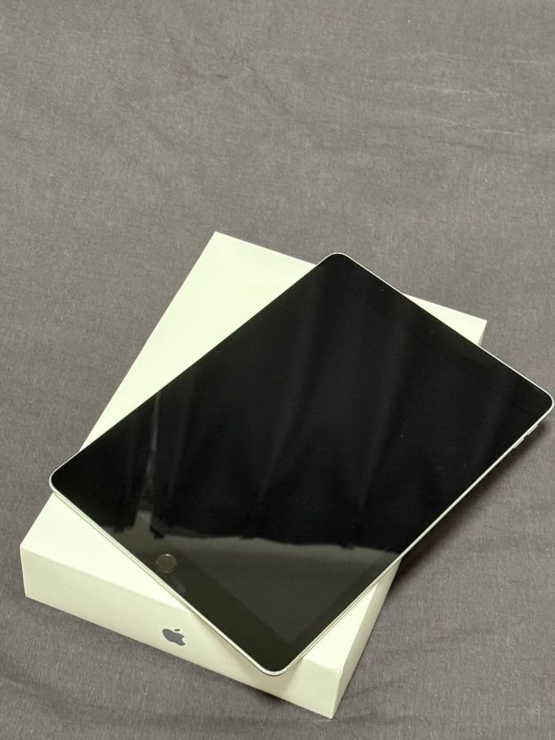 iPad　シルバー　第9世代　256GB