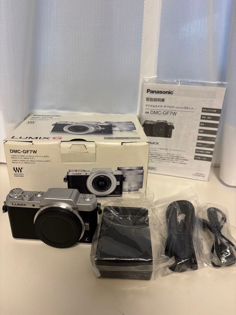 Panasonic DMC-GF7W ミラーレス一眼カメラ 本体