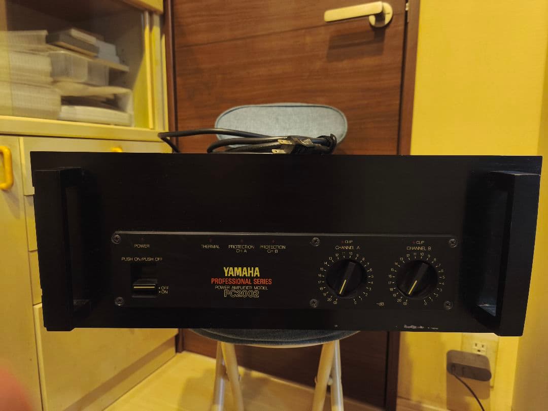 PC2002 YAMAHA パワーアンプ