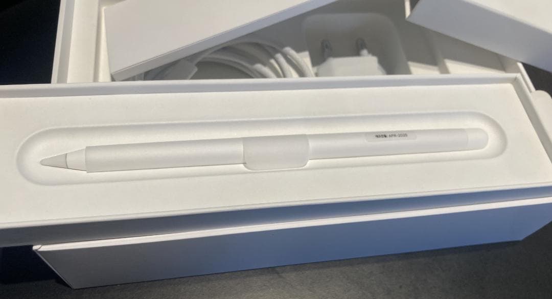 Apple Pencil Pro 製造日: 2025年4月