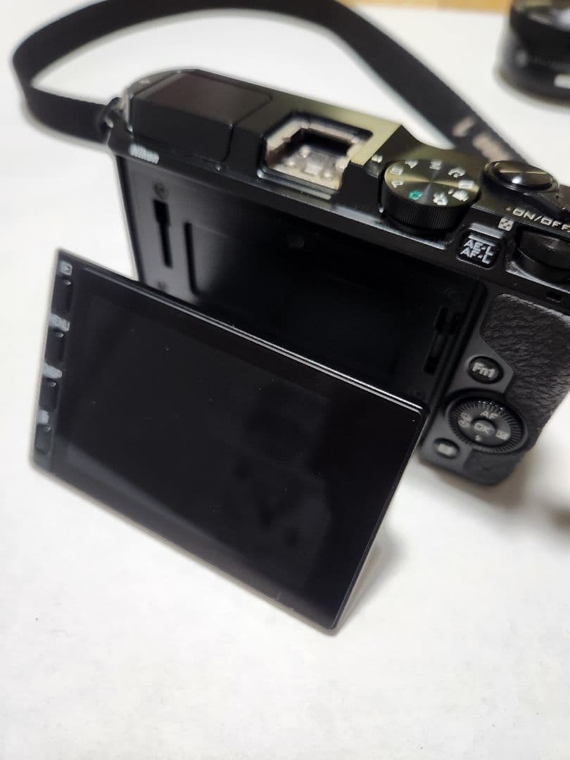 Nikon 1 V3 ミラーレス一眼カメラ