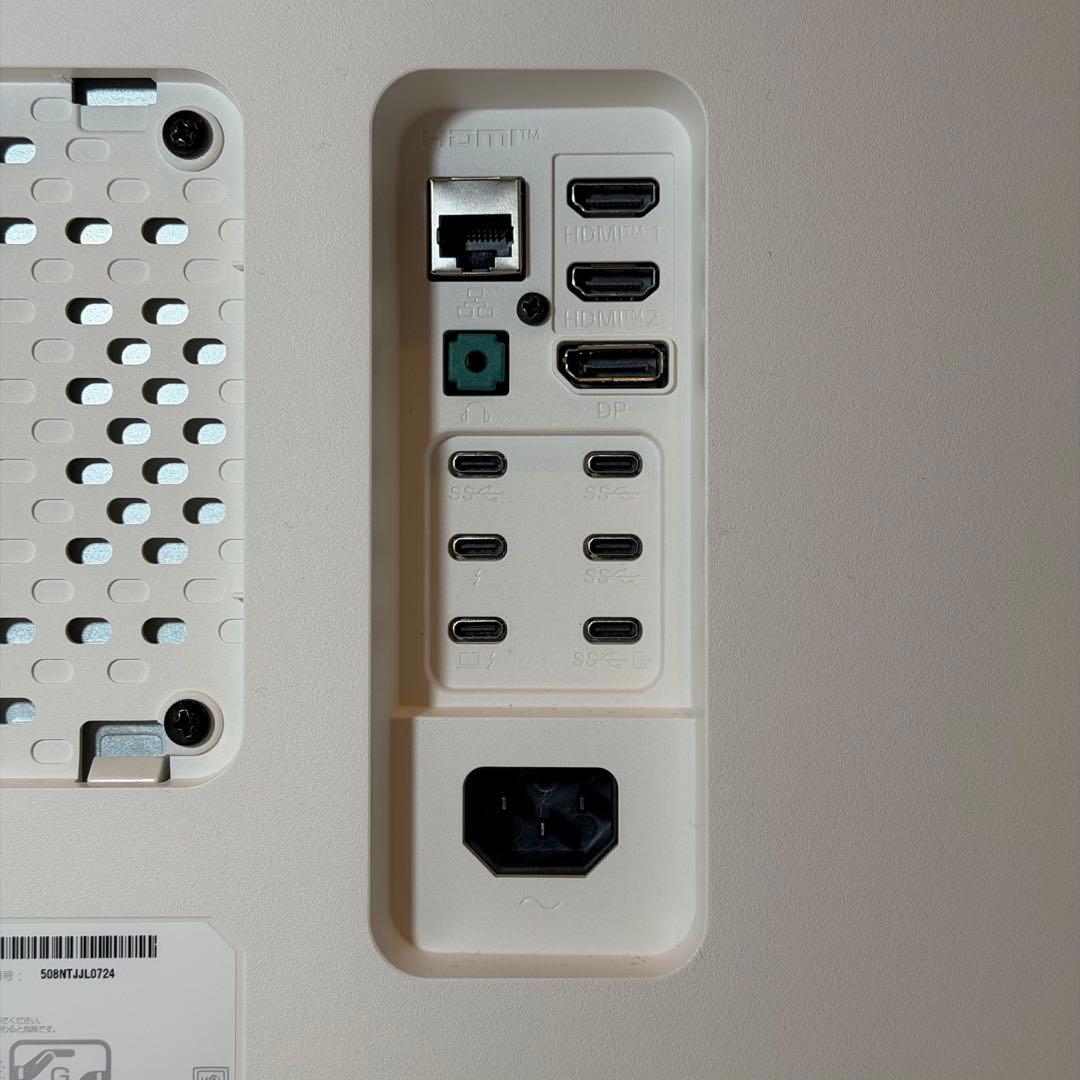 LG 40U990A-W 5K2K 120Hz Thunderbolt5モニター