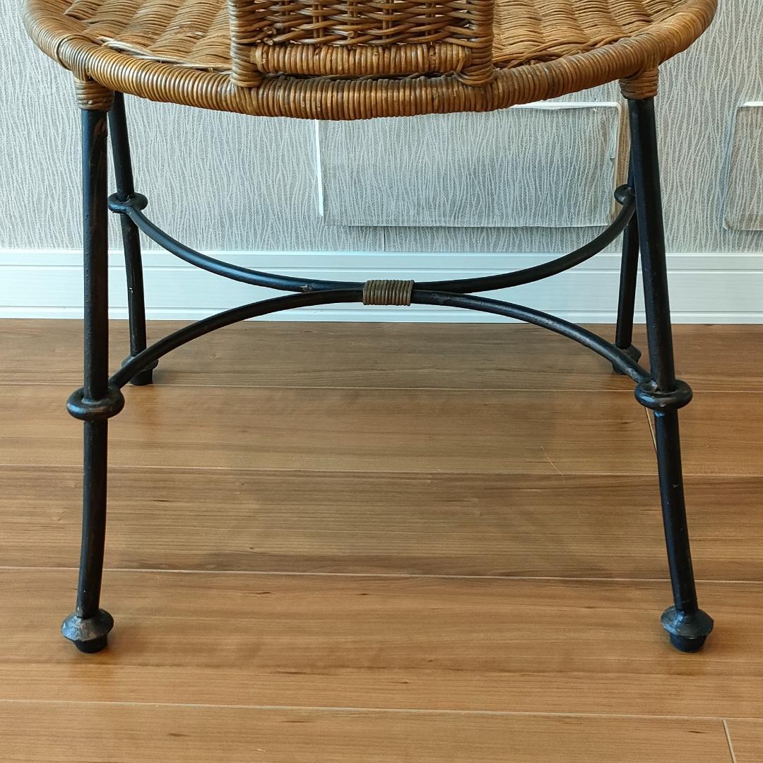 ヴィンテージ　ラタンチェア①　アイアンフレーム　アームチェア