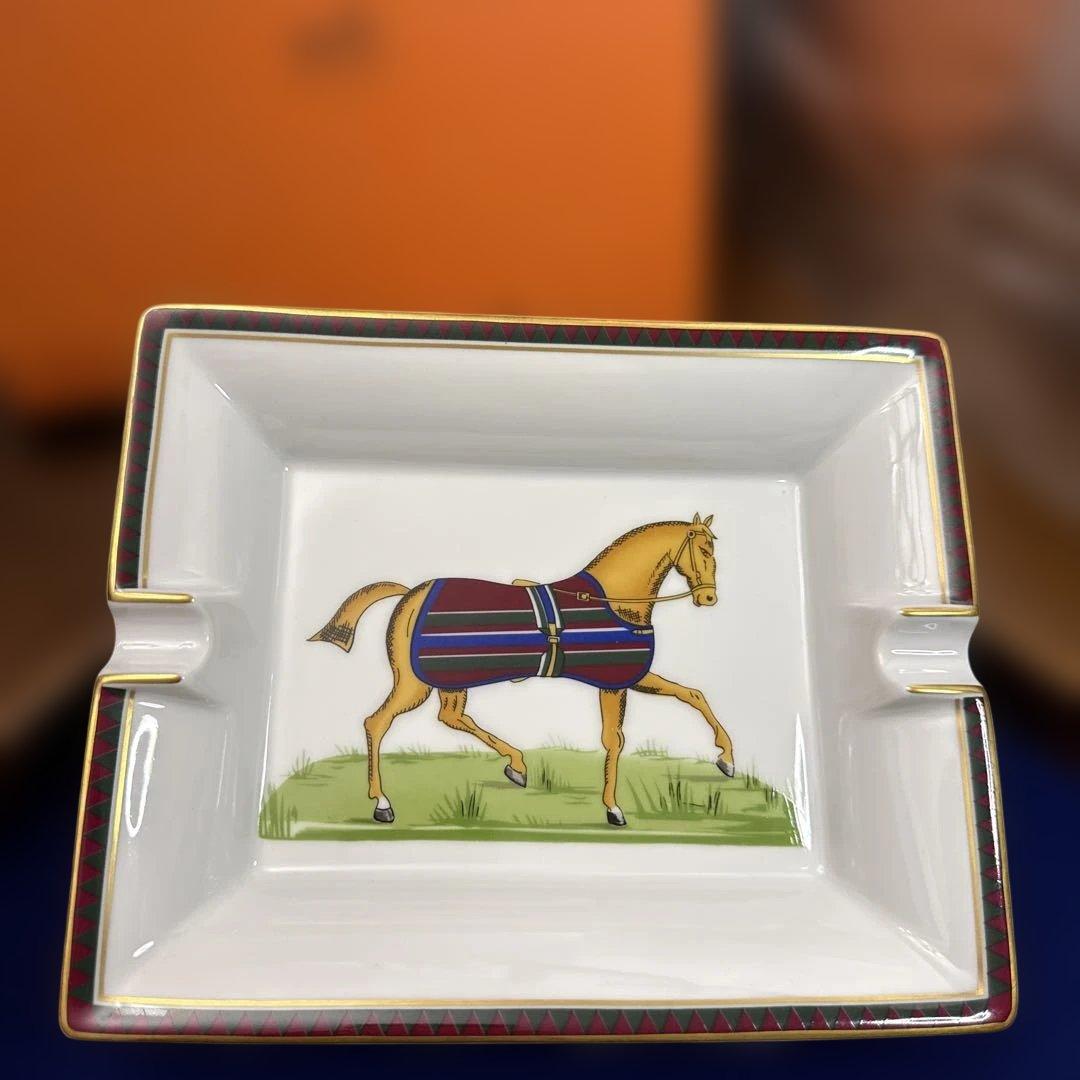 エルメスの馬のイラスト 陶器製灰皿