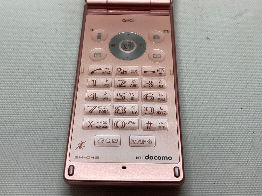 美品　docomo　Q-Pot.　SH-04B　SHARP　i364d238dd