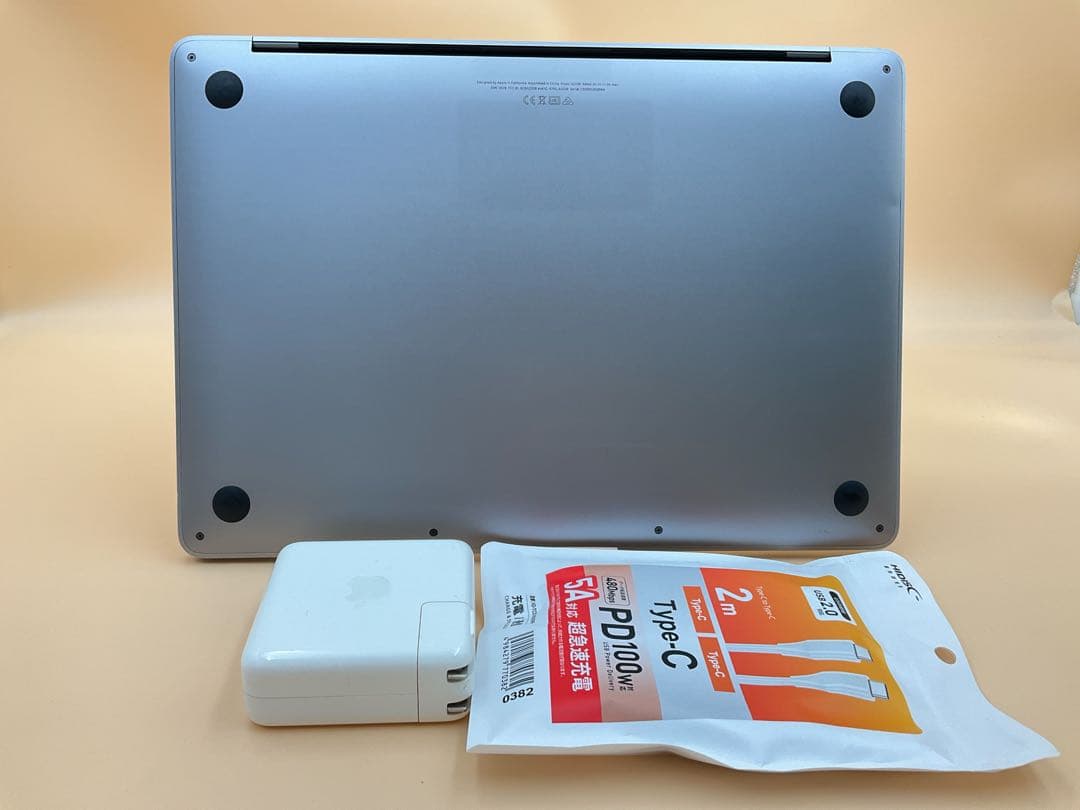 Macbook Pro 2020 13インチ M1 メモリ16GB 1TB