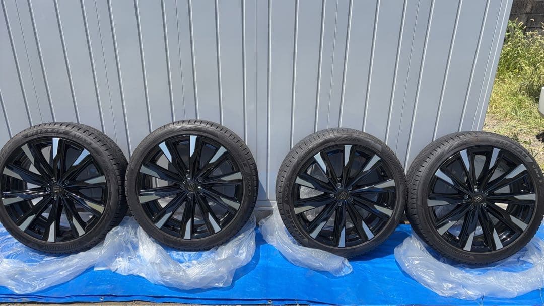 トヨタクラウンクロスオーバー 美品中古スタッドレスタイヤホイール4本セット