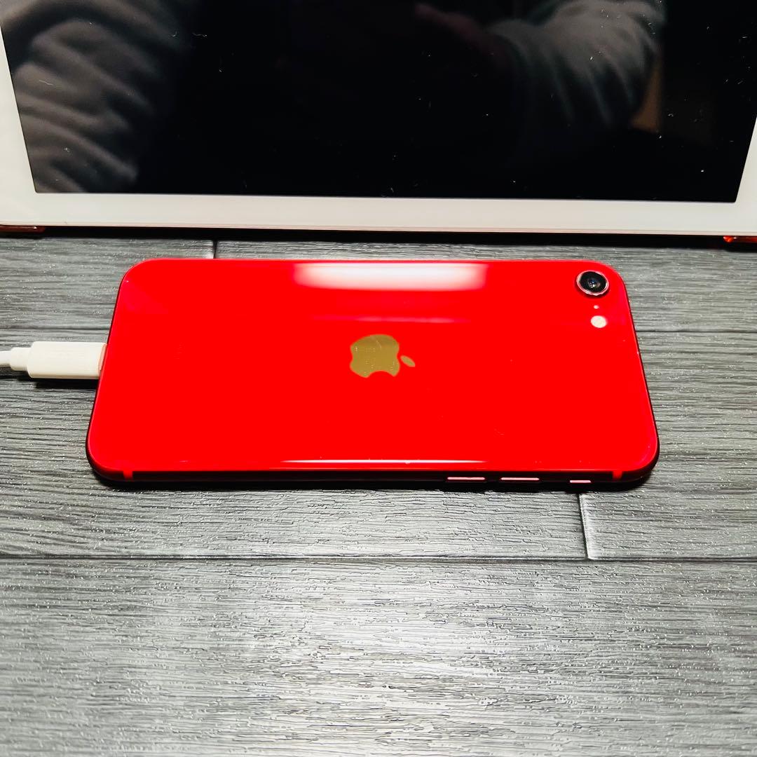 Apple iPhone SE (第2世代) プロダクトレッド