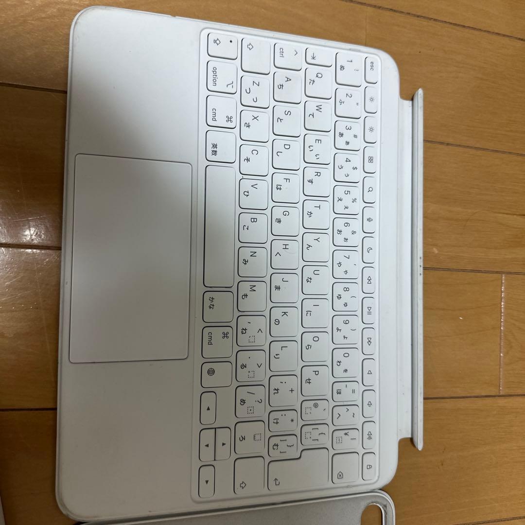 Apple Magic Keyboard Folio 最終値下げ！