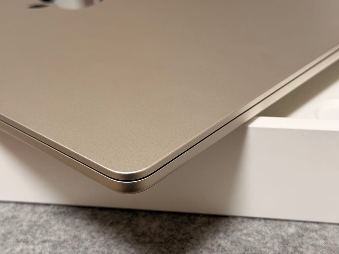 【最終値下げ】MacBook Air M2 バッテリー100％ 充放電46回