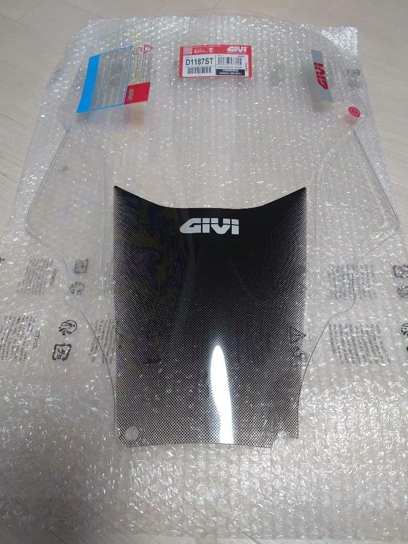 【訳あり新品】HONDA フォルッア MF15/17　GIVI ウィンドシールド