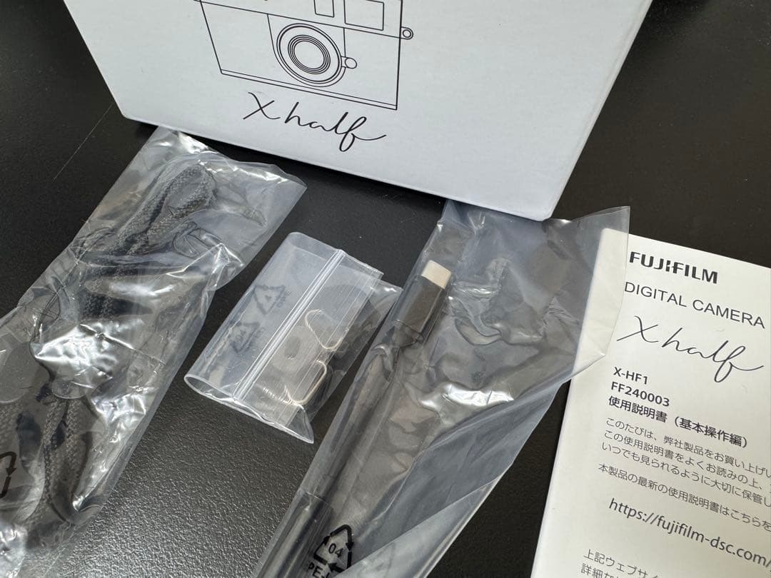 FUJIFILM X half ブラック 富士フィルム コンデジ トイカメラ