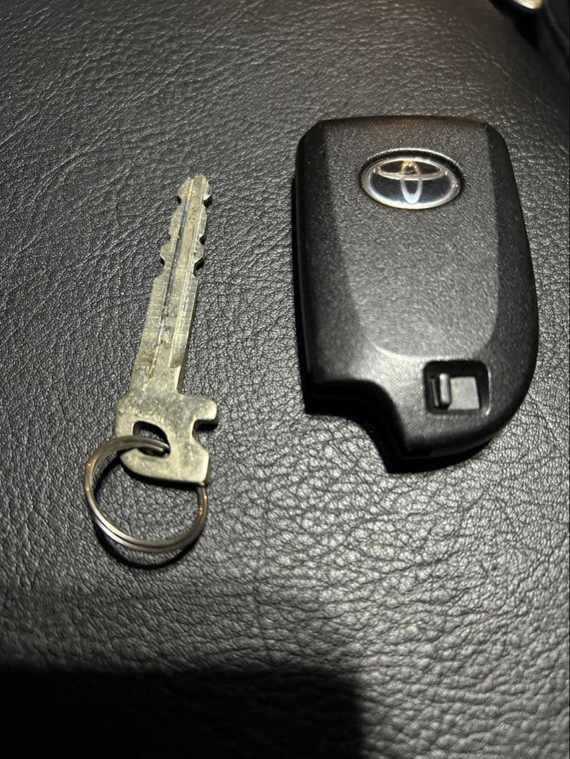 ハイエース4型純正キー