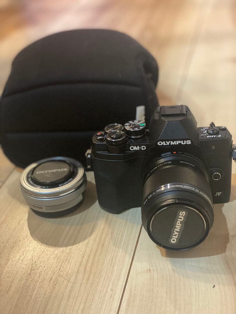 OLYMPUS OM-D E-M10 Mark IV ＋レンズ2本　説明書付き