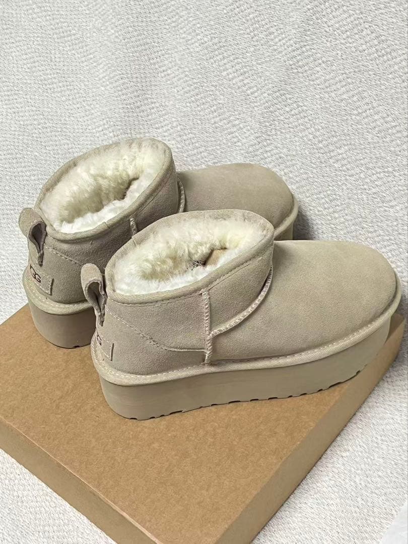 UGG クラシック ウルトラミニ プラットフォーム 厚底 ベージュ 23.5cm