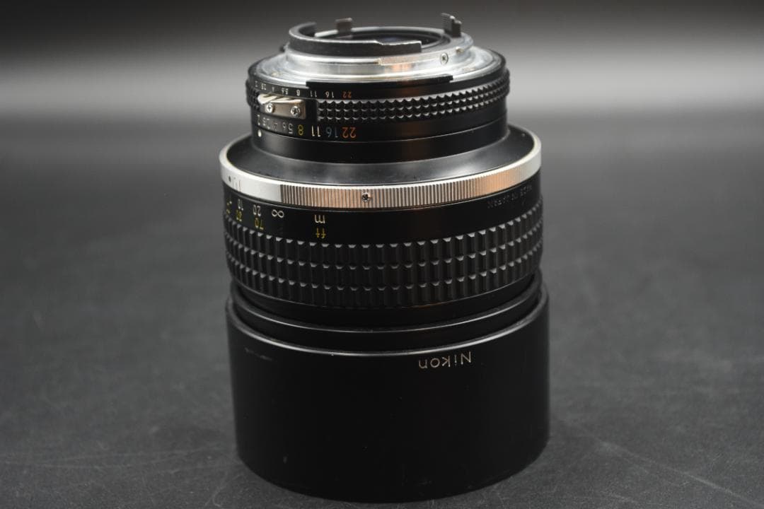 Nikon ニコン Nikkor Ai-s 135mm f2