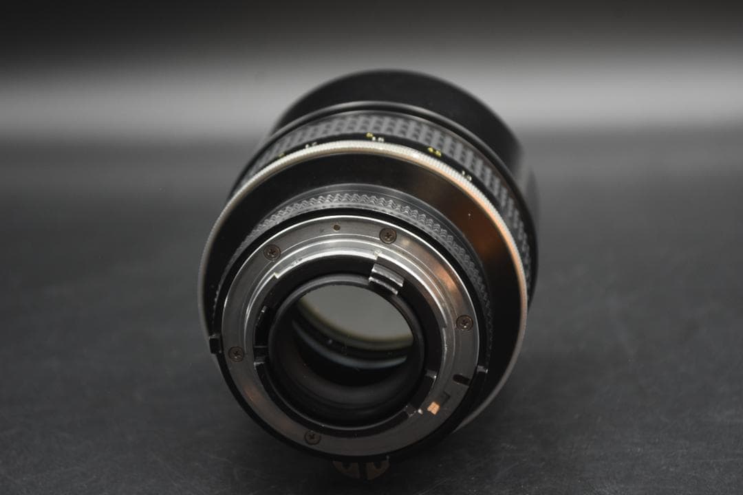 Nikon ニコン Nikkor Ai-s 135mm f2