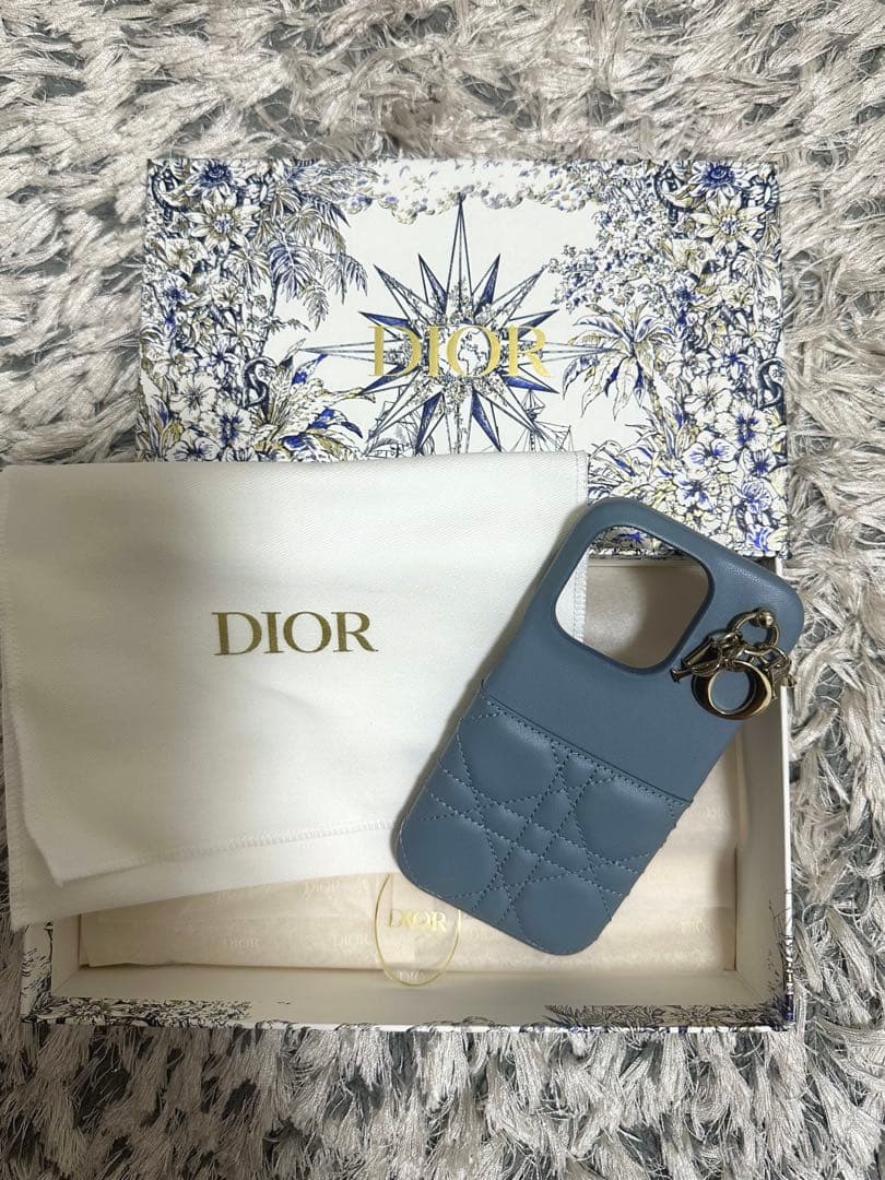美品 ✳︎ Lady Dior ✳︎ iPhoneケース 14pro