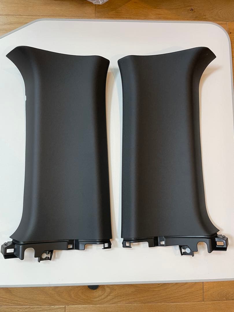 送料込　新車取り外し　ハイエース　ダークプライム2 左右Dピラー　ナロー